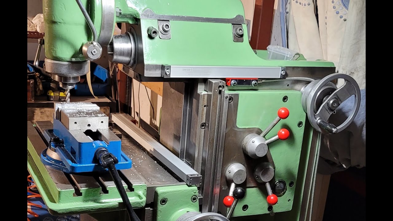 FUS 200 milling machine Restoration (Deckel FP1 clone)
