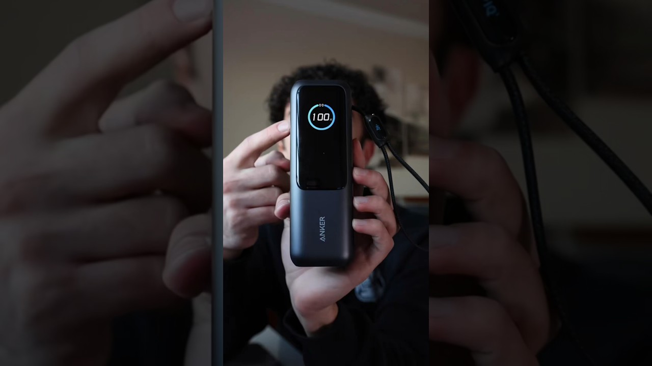 This 165W power bank by Anker doesn&rsquo;t require any cords to charge it