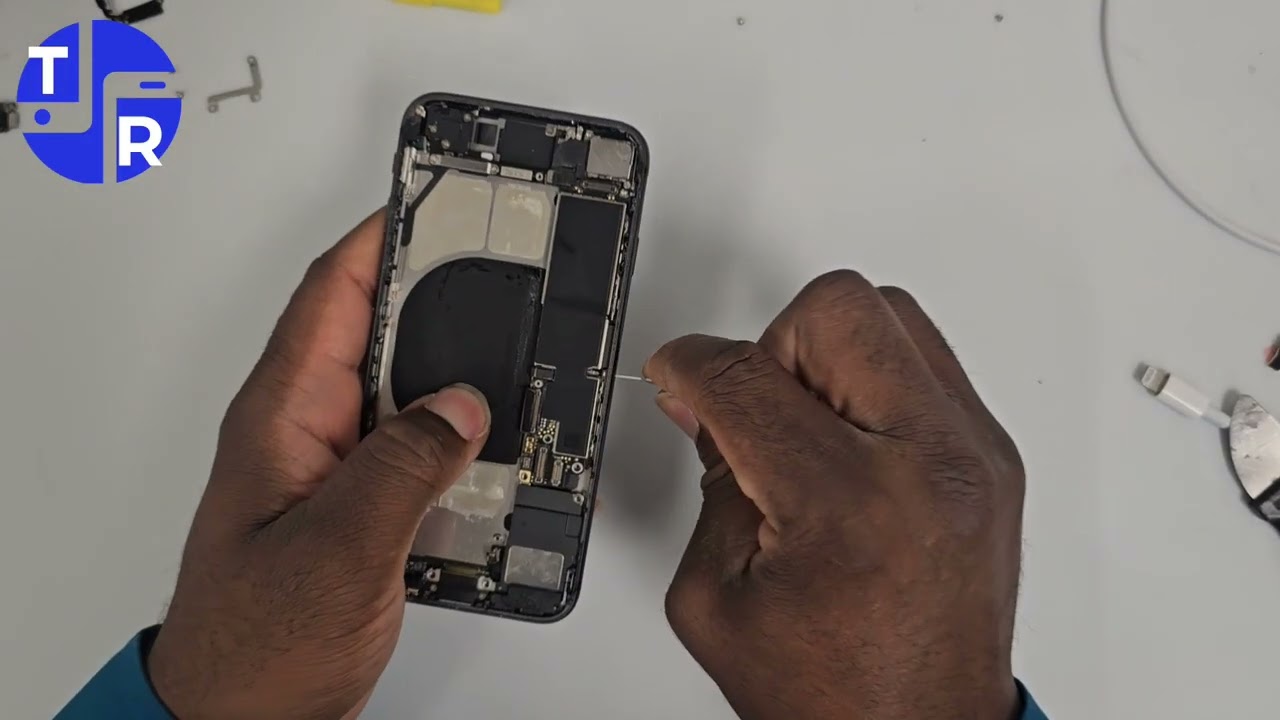 iPhone 8 and SE Loud Speaker Replacement.