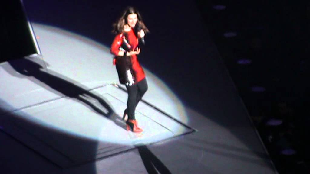 capodanno Laura Pausini problemi tecnici