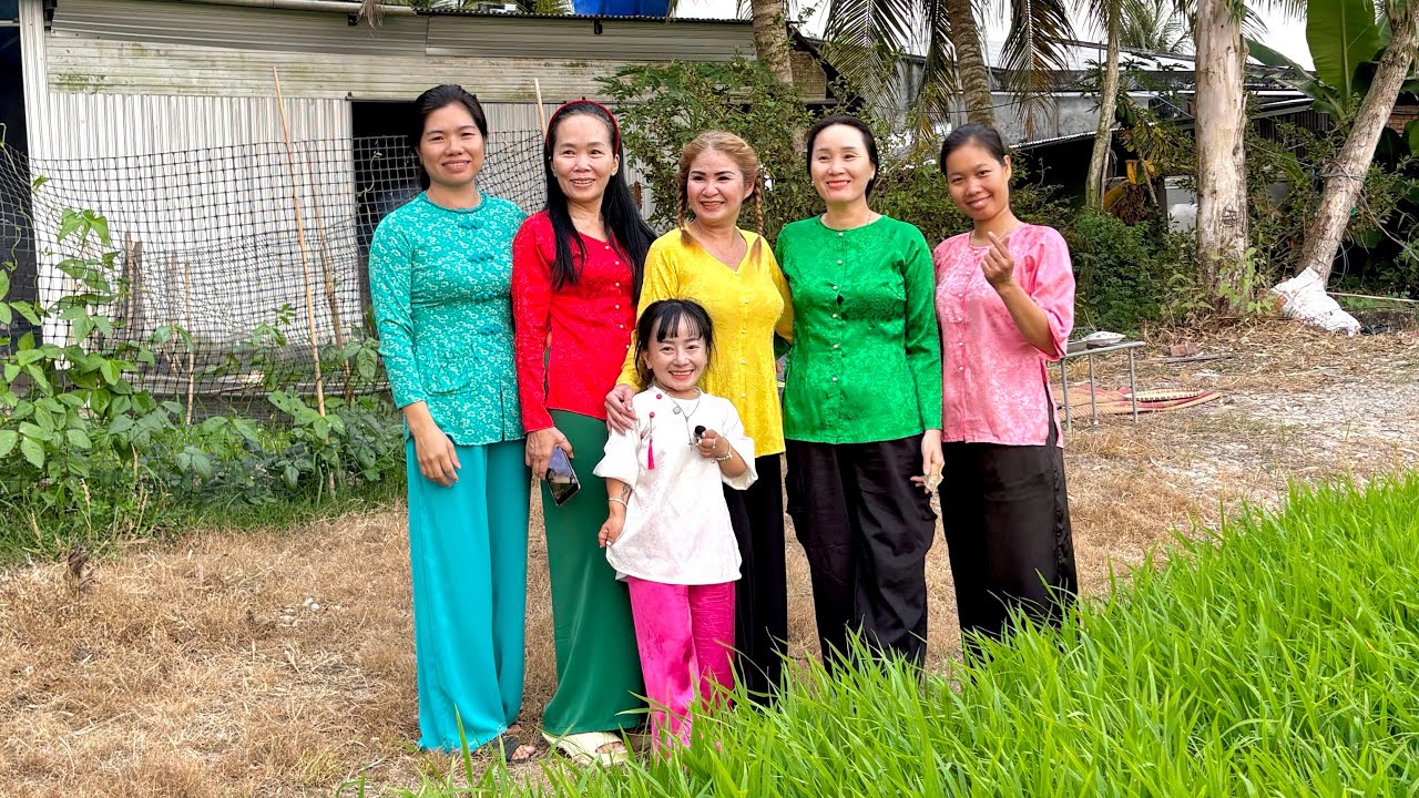 Cả Nhà Ut Mini Mặc Áo Bà Ba Kéo Nhau Ra Ruộng Làm Bữa Tiệc Ngoài Trời Siêu Hoành Tráng. || Ut Mini. 