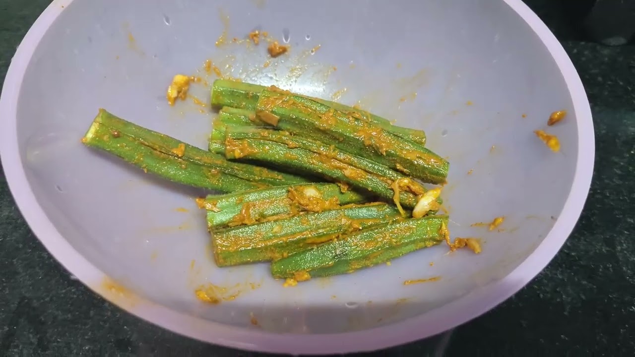Palak wali tuvar ki daal. Jeera rice. Bharwa bhindi 😋 Support. Subscribe. Like. share. 🙏