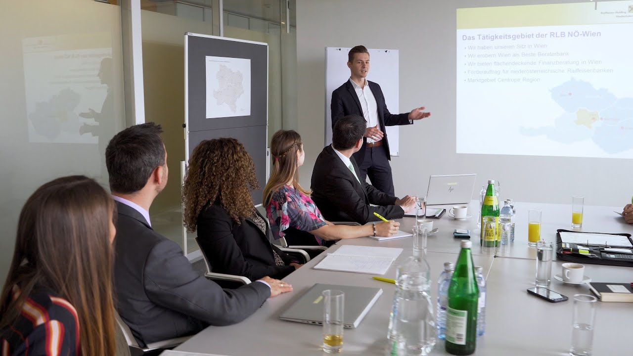 Raiffeisenbank Praktikanten & Trainee Spot
