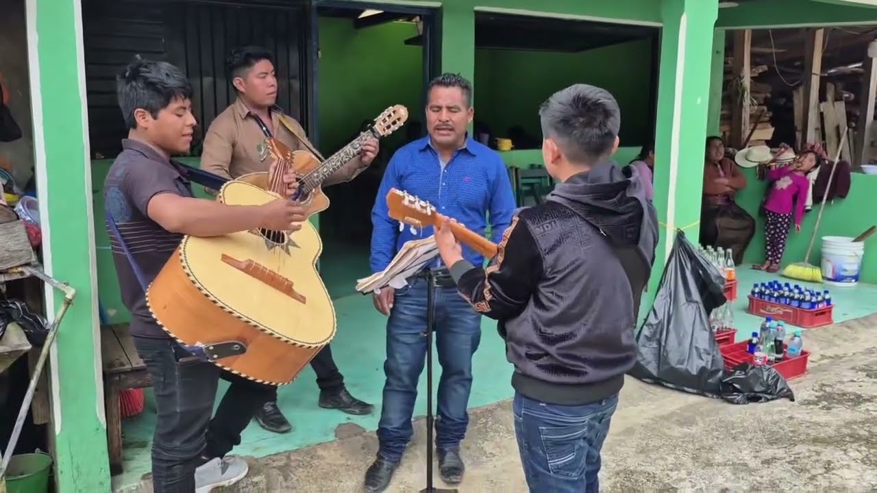 🥹 que hermosa alabanza en tzotsil (alabado sea al Rey de Reyes)