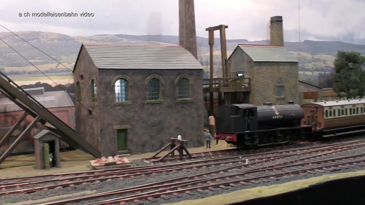 York Model Railway Show 2017 part 3   7mm Scale Layouts