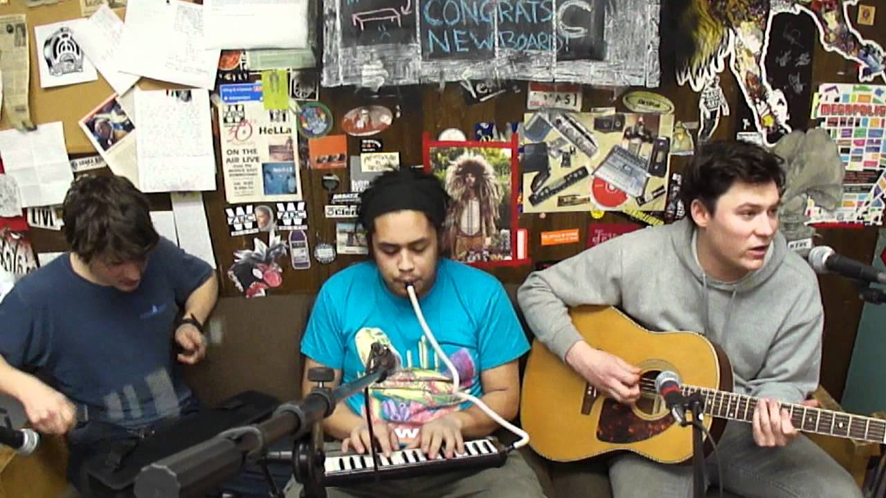 Flashlight- The Front Bottoms (Live at WZBC Newton)