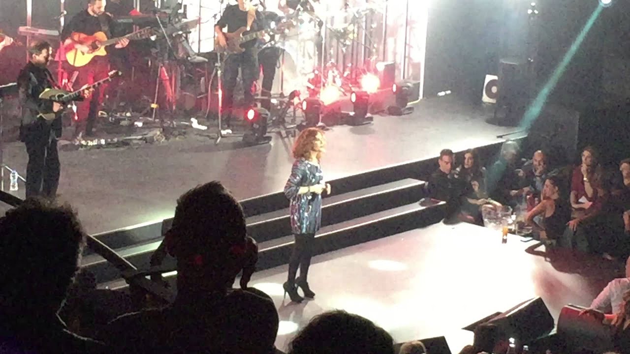 Γλυκερία - Μακριά μου να φύγεις (live στο Διογένης studio)