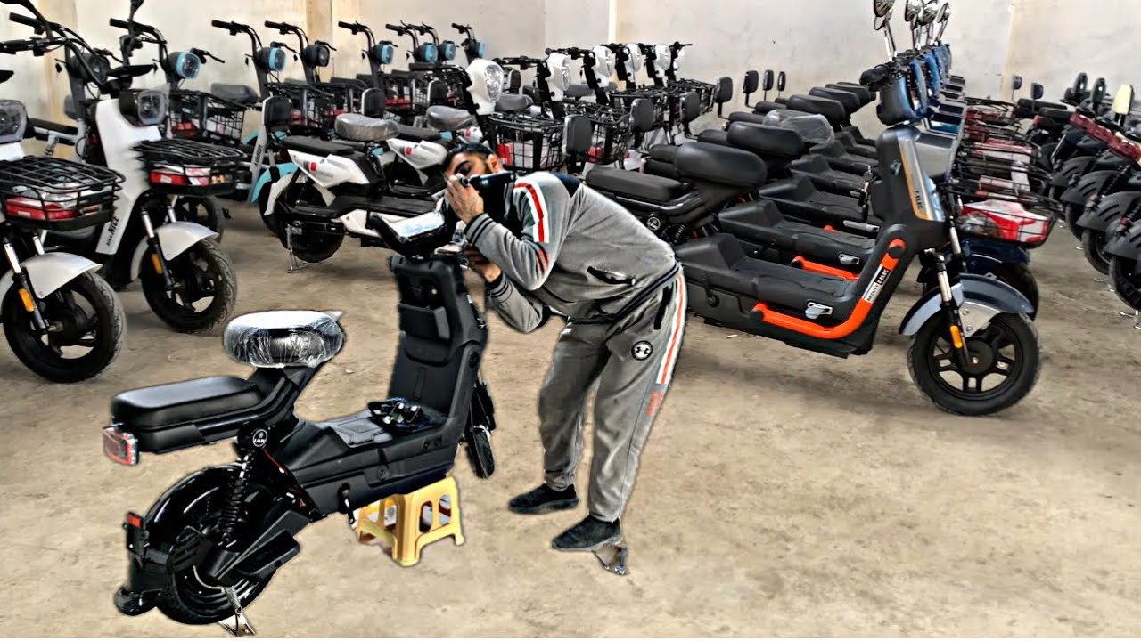 China's popular electric scooter assembled in Afghanistan, can travel up to 120KM on a single charge