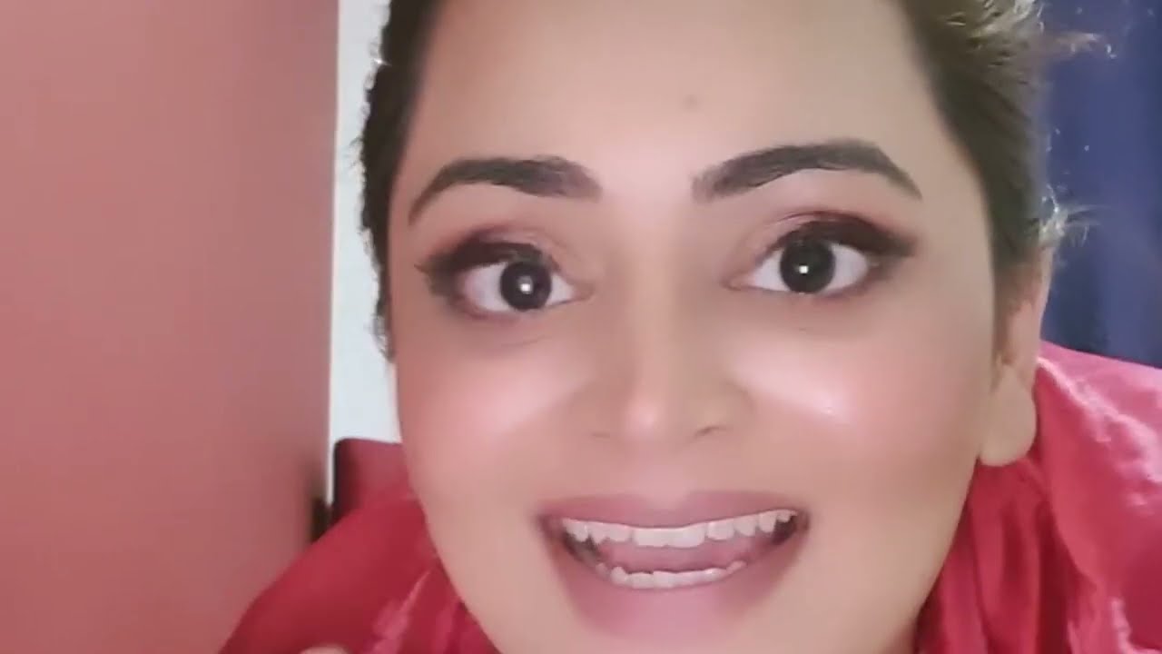 POOJA BHATT BEING HYPOCRITE