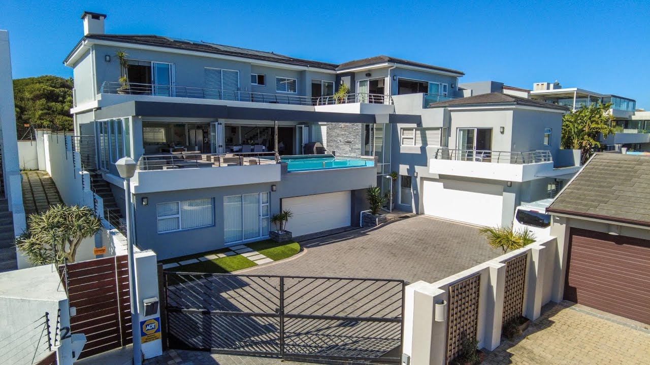 6 Bedroom Villa For Sale | Big Bay