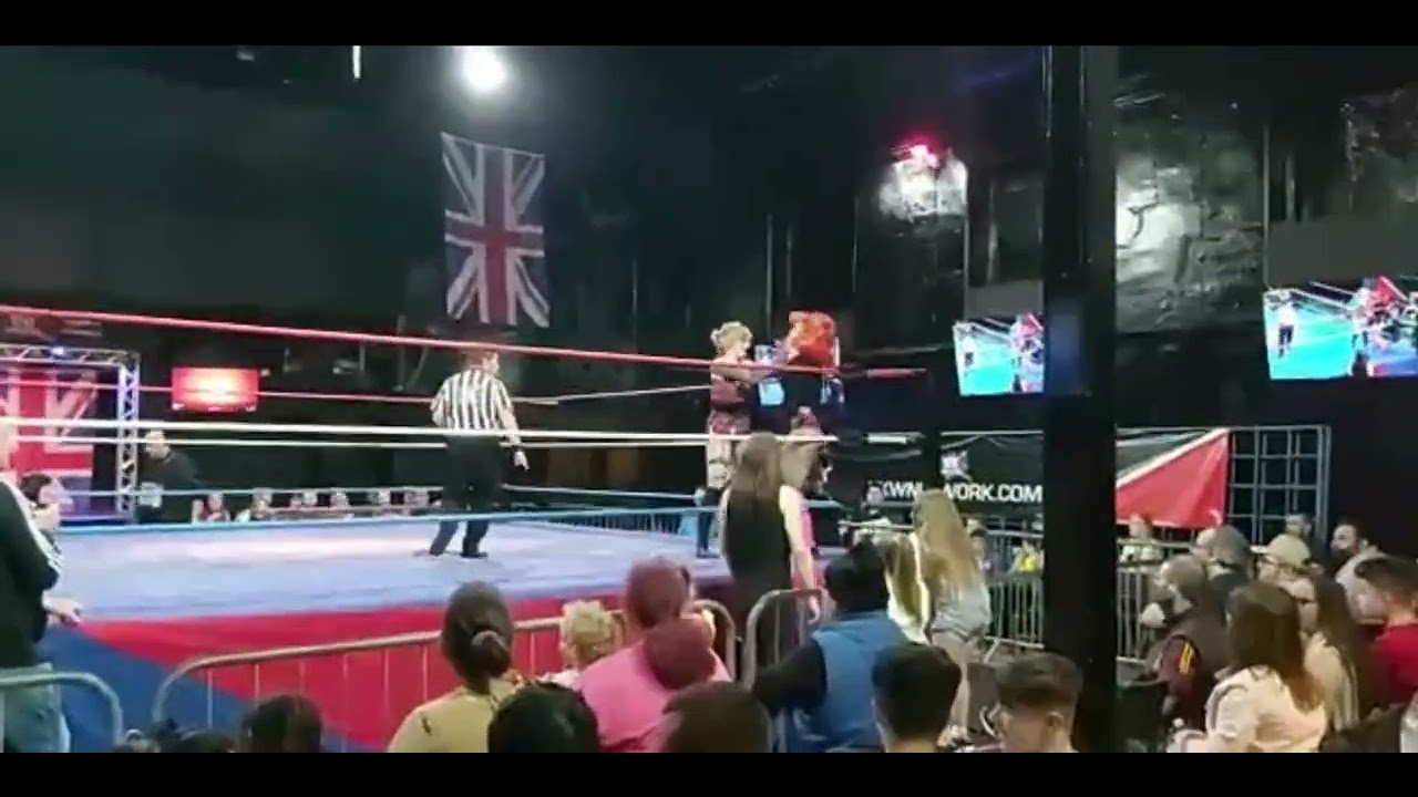Luna Rox VS Leonie Rose: UK Wrestling (25.03.22)
