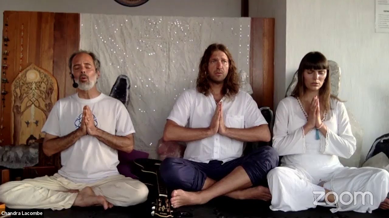 Kirtan (Roda de Mantras) feat. Flowers of the Forest (Noruega): 10/12/20
