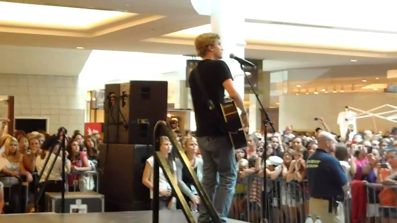 Cody Simpson 