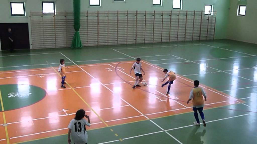 Halowy turniej piłki nożnej w Żninie 12.02.2012- rocznik2001