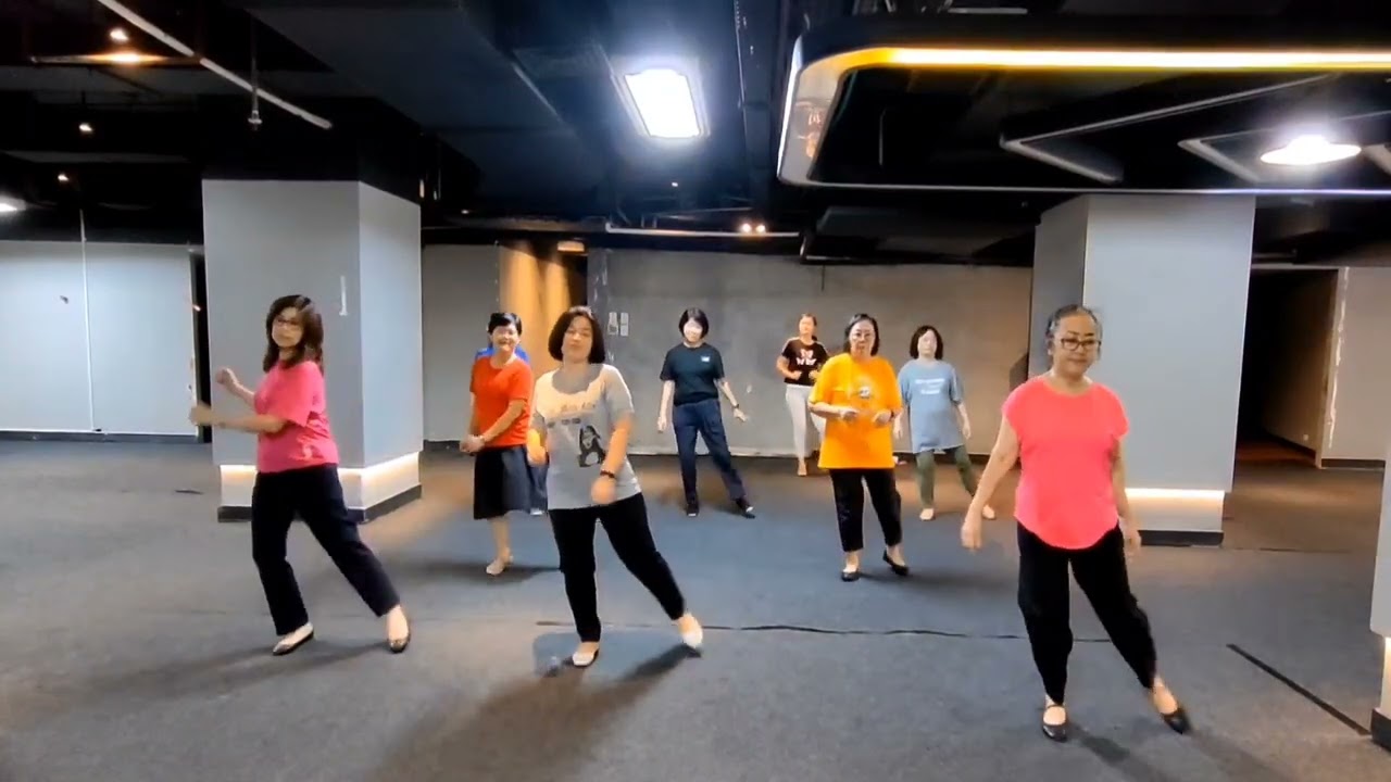 That Jazz Box Dance /Line Dance/ Me Too/Meghan Trainor/Panin/Senayan