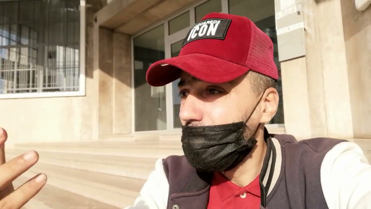 شوفو حكاية شاب مغربي حقيقية يحكي تفاصيل حياته اليومية في مدينة كازا