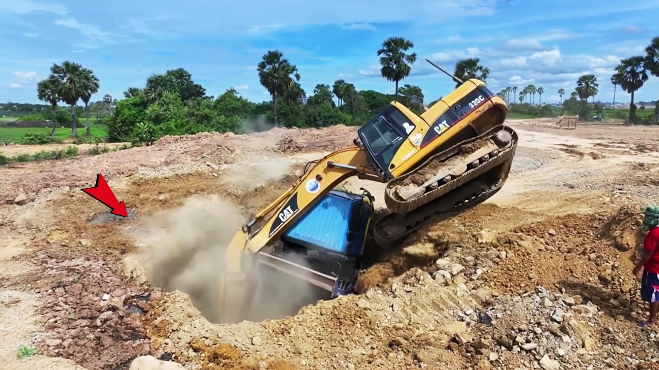 DISASTER! Unexpected Truck Sinking in Deep Muddy Incredible Deep Pond Land Filling Up Extremely Area