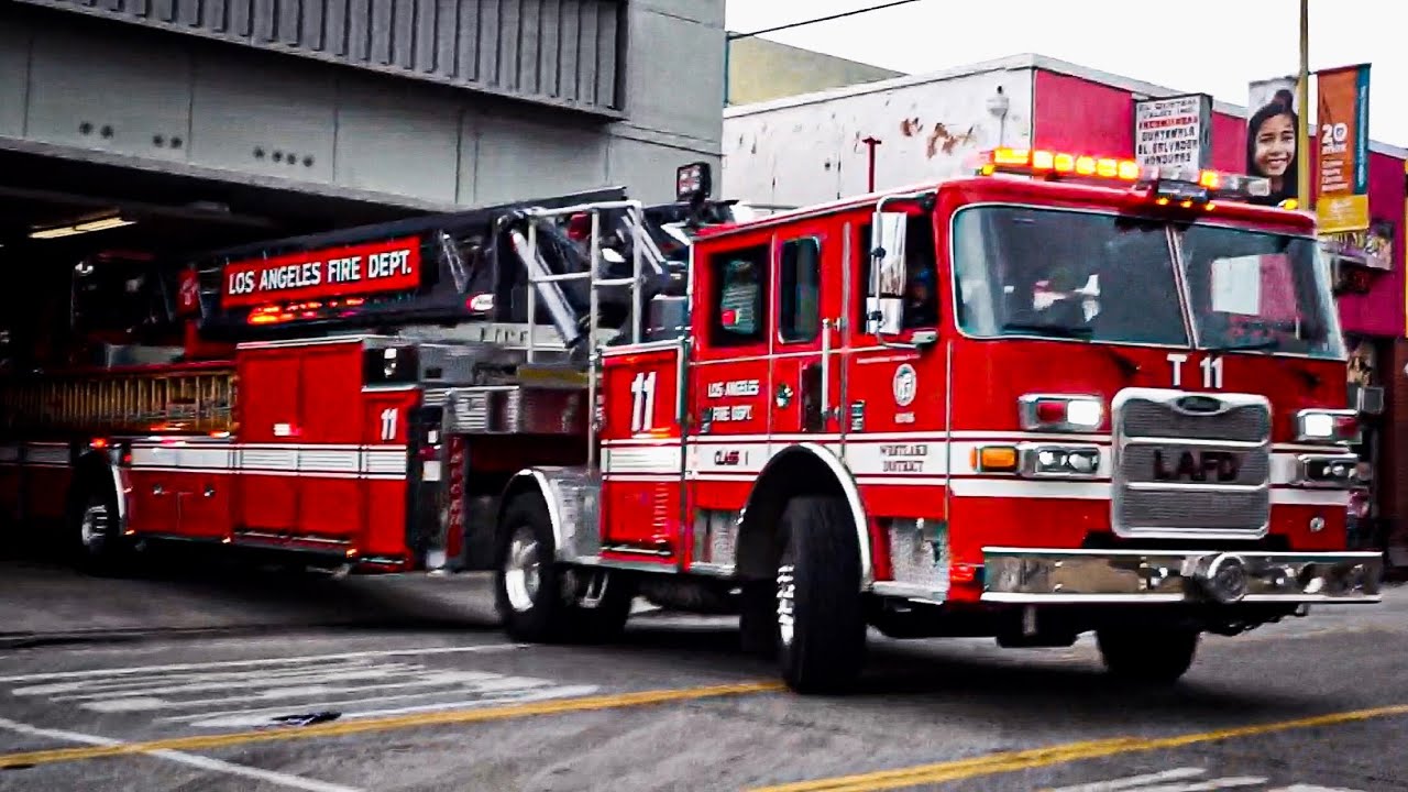 (Heavy Q & Horn) LAFD Light Force 11 & Rescue 11 Responding