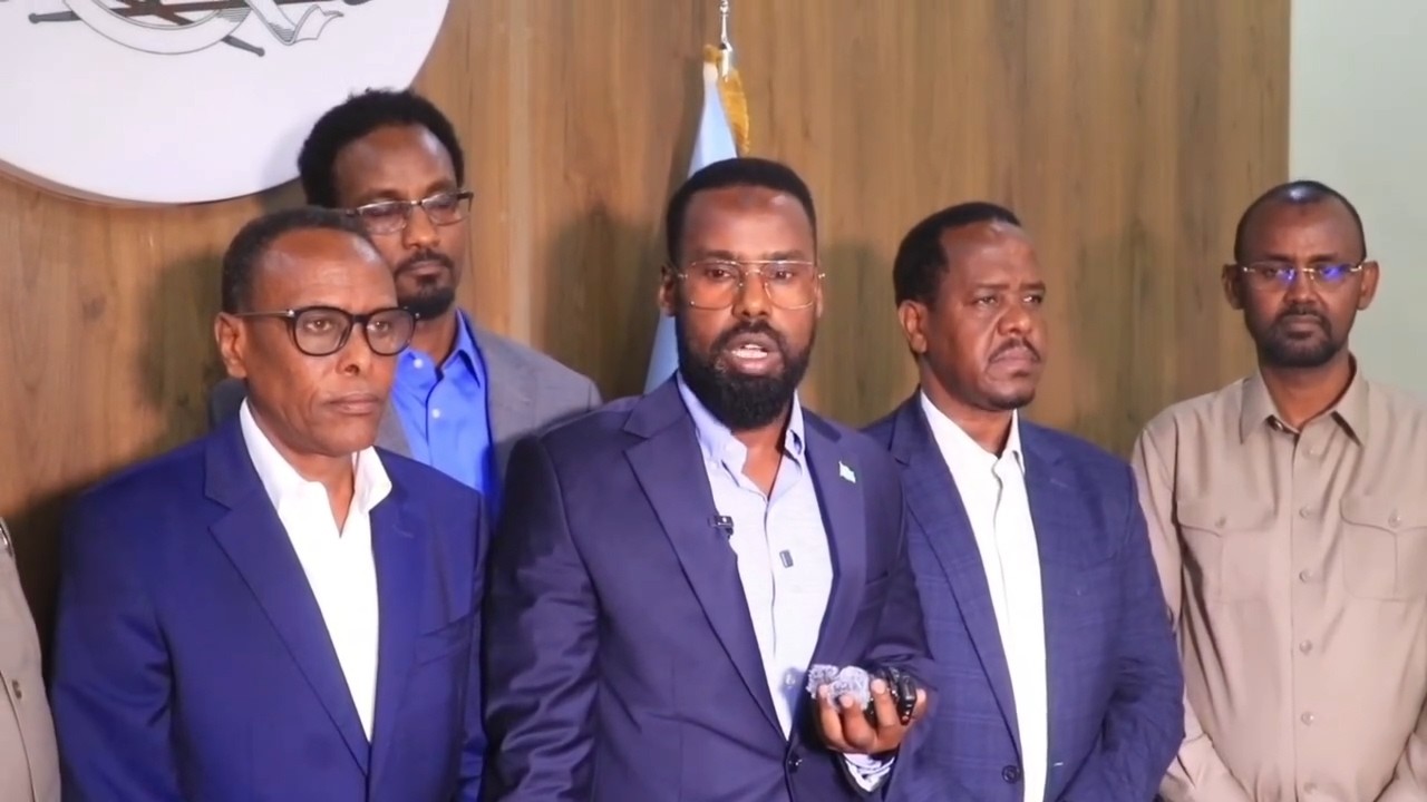 Xildhibaanada Mucaaradka oo war Saxaafadeed kasoo saaray kulan ay ku yeesheen Muqdisho