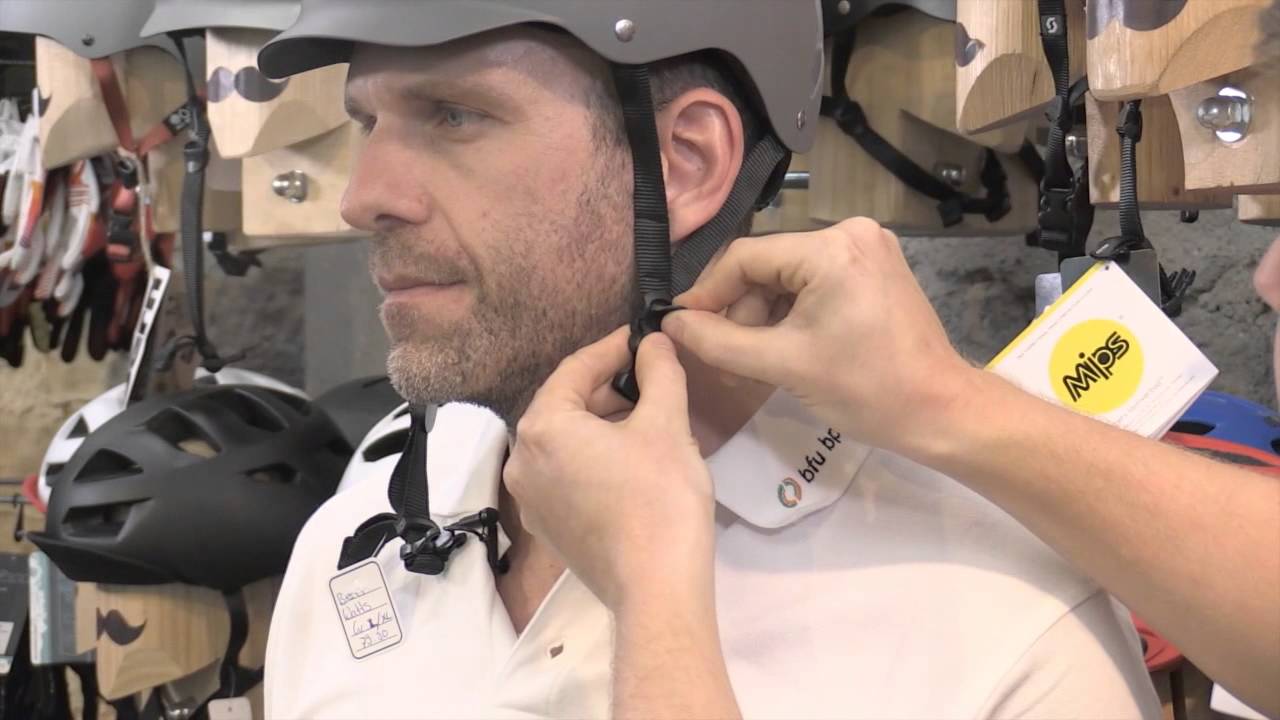Casque cycliste: l’acheter, le mettre correctement et en prendre soin