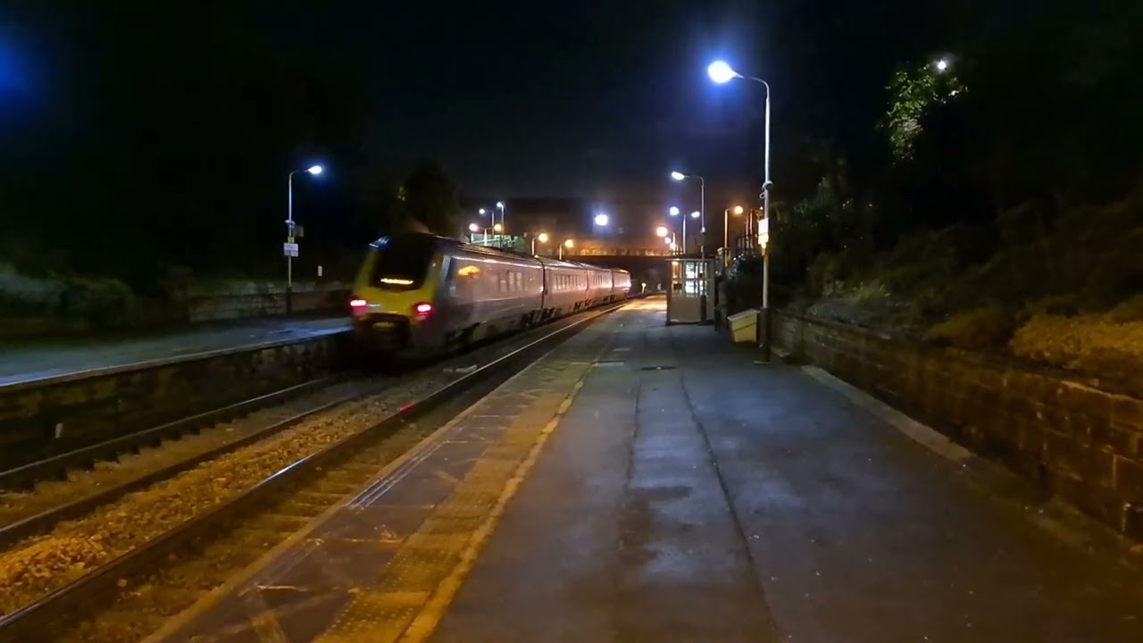 A very loud class 37 tears through Belper station