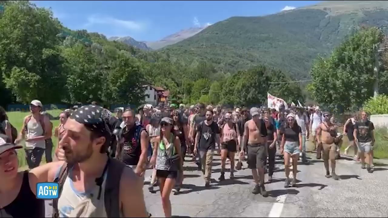 Marcia NoTav verso il cantiere di San Didero