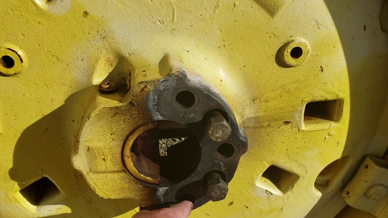 John Deere 6400 wheel removal
