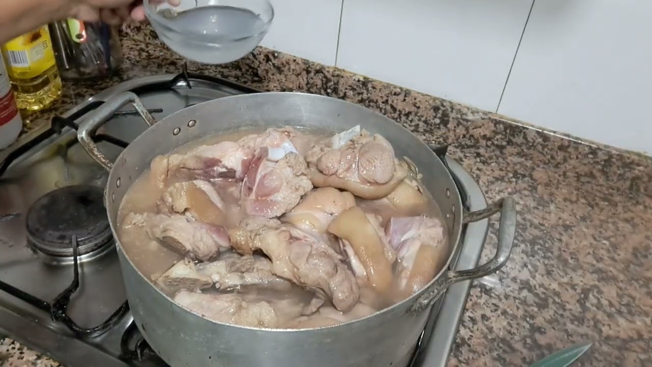 Paksiw Na Pata Ng Baboy Style Batangas, Mapapa extra Rice kayo sa Sarap