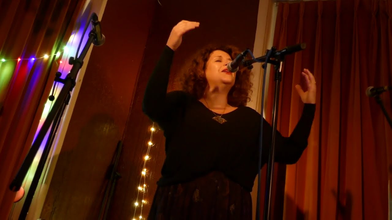 Lara Eidi - Seikilos Epitaph  - The Betsey Trotwood - 22 - 01 - 26