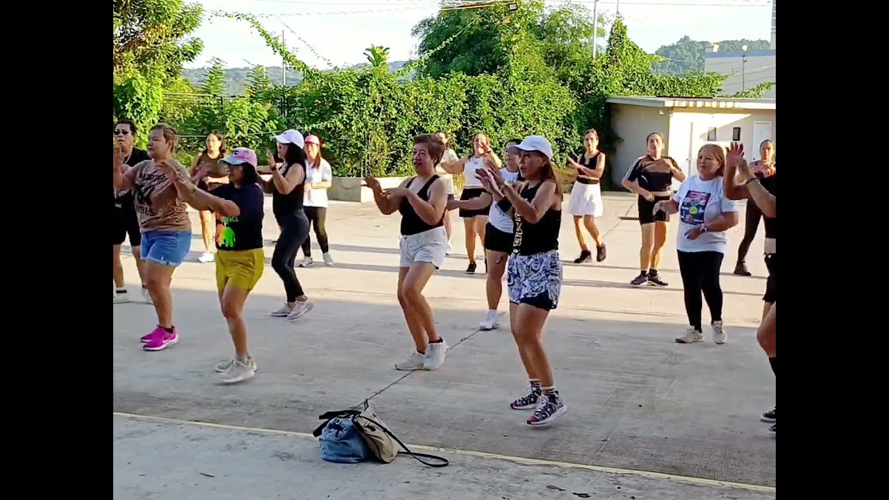She bangs zumbadance#noncopyrightedmusic #nocopyrightmusic #disclaimer_for_youtube_videos