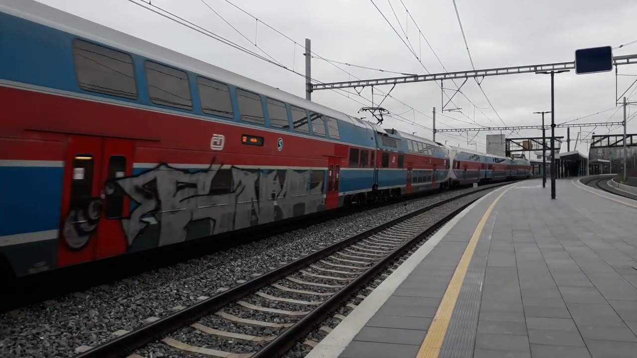 Vlaky Praha-Rajská Zahrada. 15.12.2023