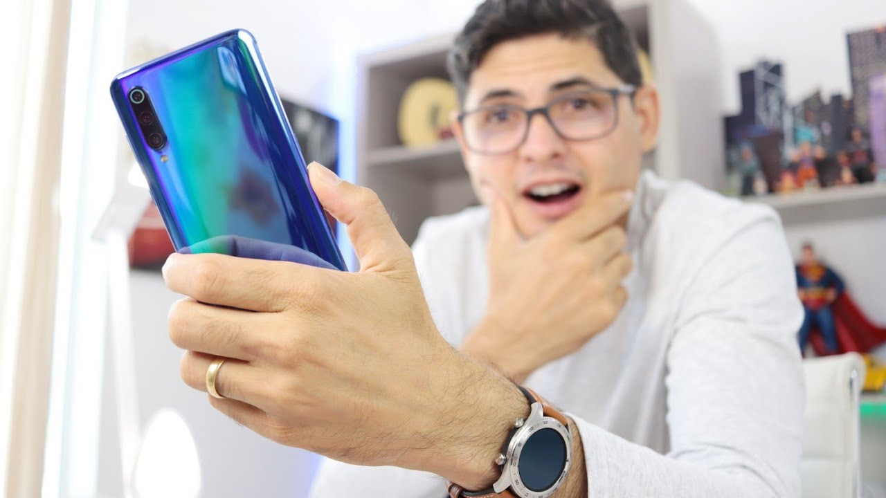 ESSE É FORA DE SÉRIE! Xiaomi Mi 9 AZUL LINDÍSSIMO - Unboxing e Impressões