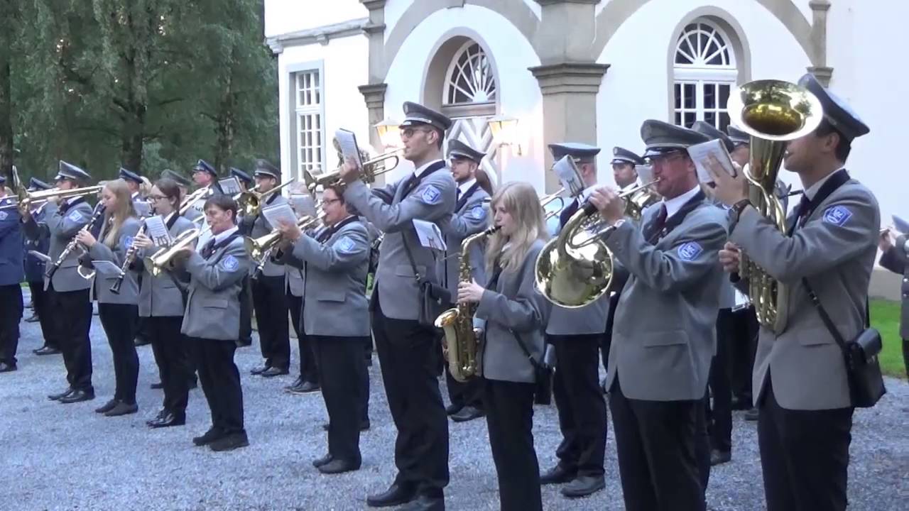 Großer Zapfenstreich beim Schützenfest in Völlinghausen