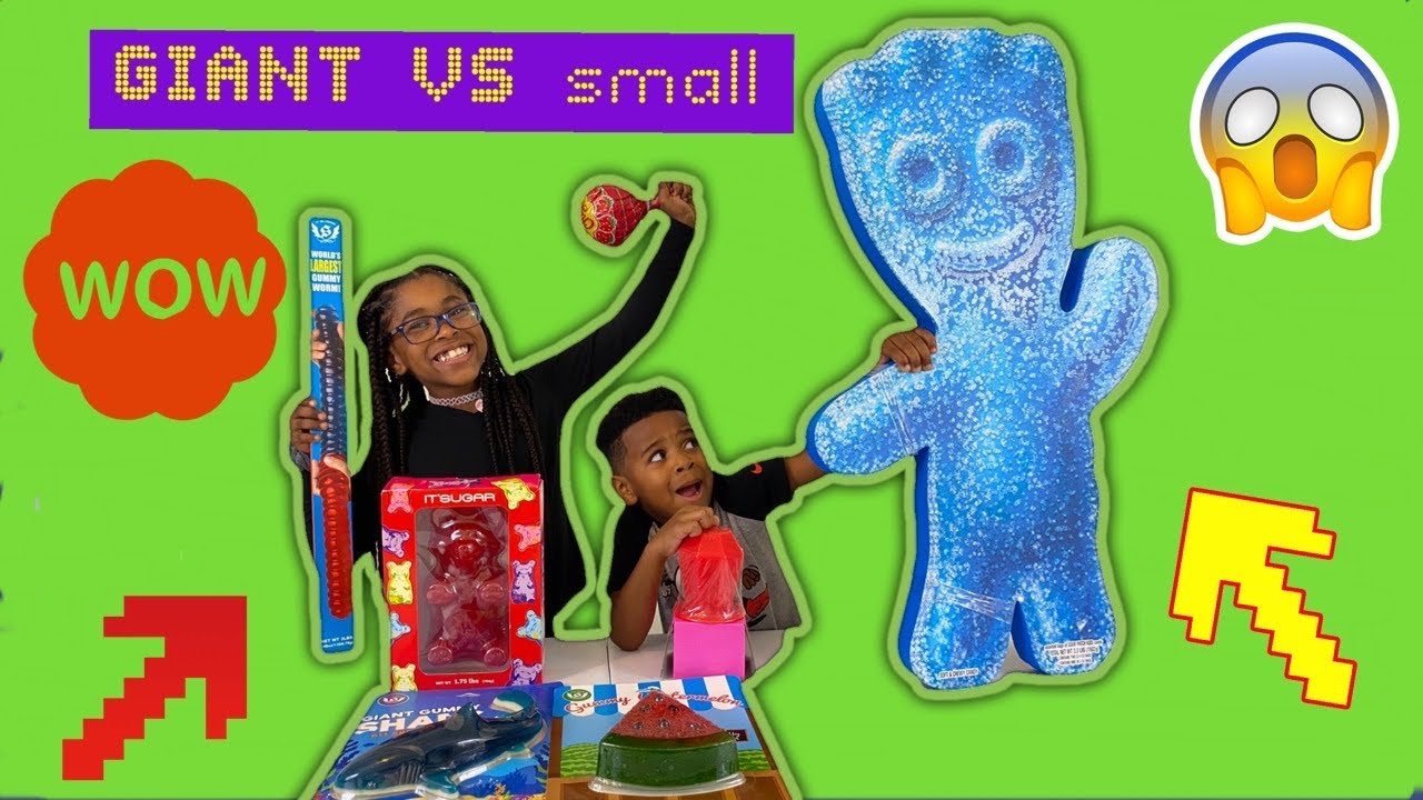 GIANT CANDY VS small candy CHALLENGE  - GIANT SOUR PATCH KIDS