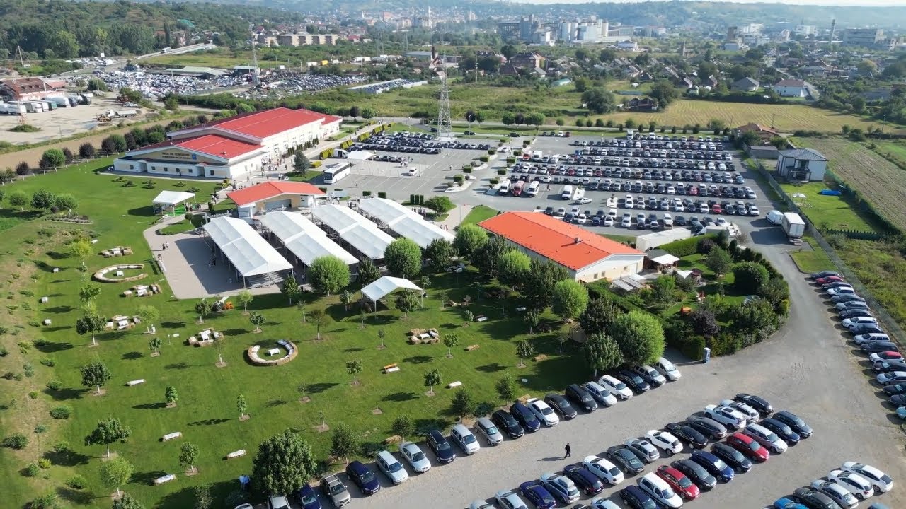 Sala de congrese a Martorilor lui Iehova din Turda în renovare