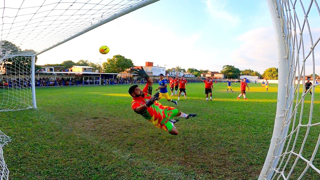 INCREIBLES ATAJADAS DEL HIJO DE JORGE CAMPOS!