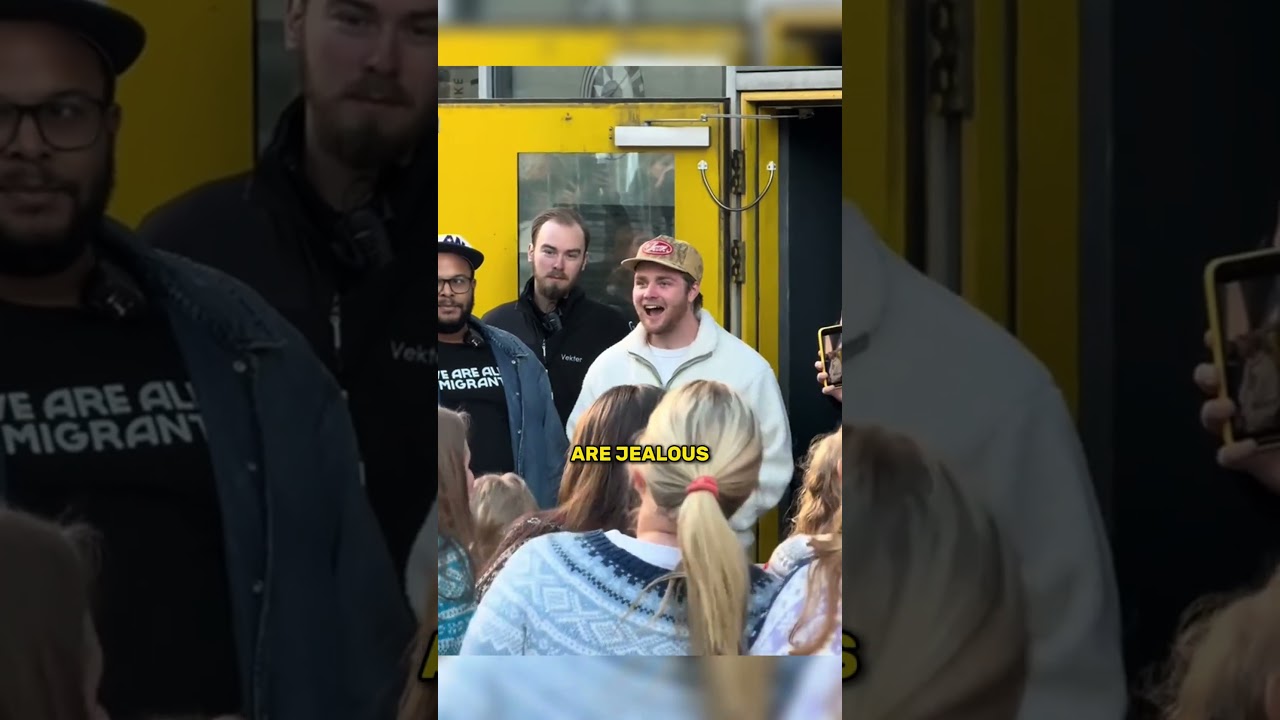 He did not expect this surprise choir!🥹🥰