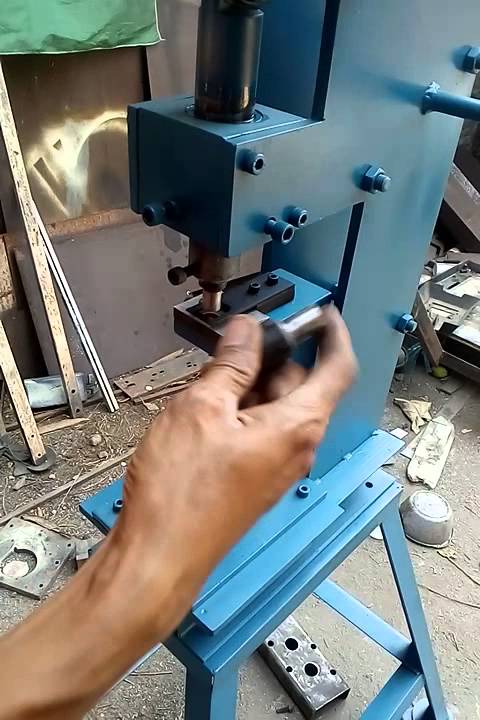 Mesin pon pelubang kertas box kemasan 085225385889
