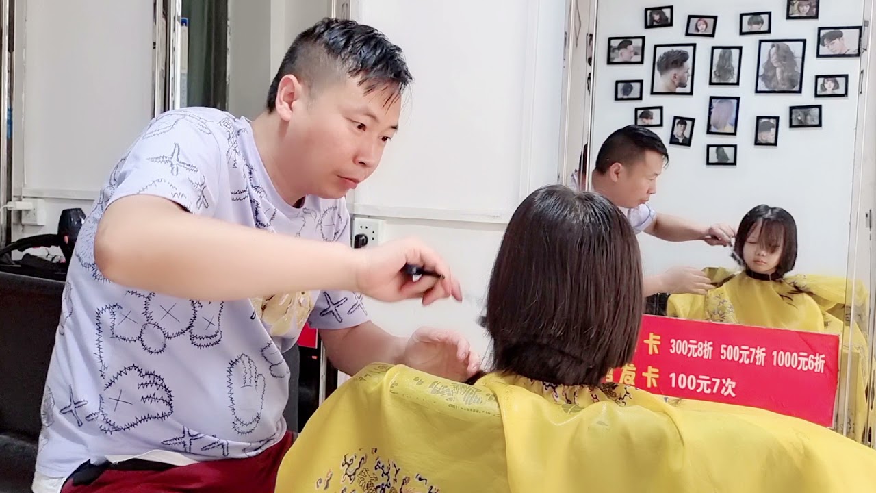 小女孩要上一年级了，长发剪成学生头，漂亮吗