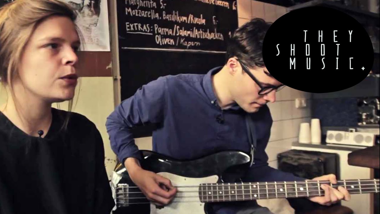 Me Succeeds - The Screws Holding It Together // THEY SHOOT MUSIC