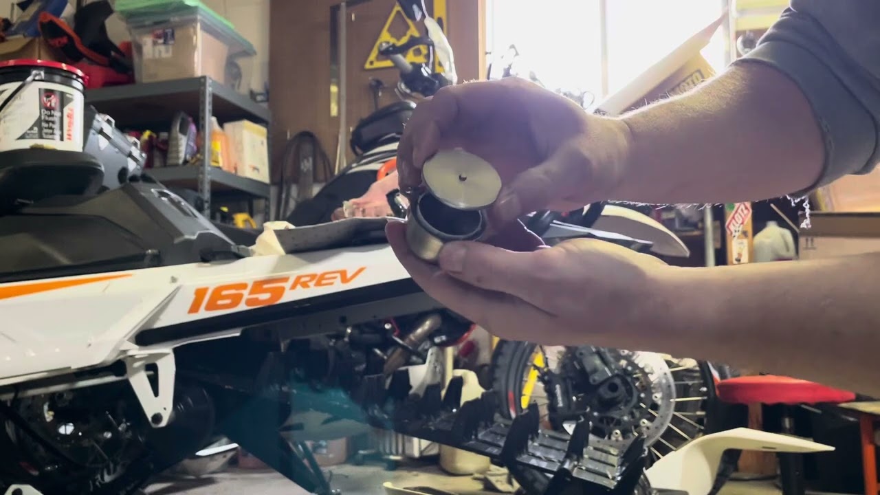 Ski doo 850 oil pump breakdown/leak fix