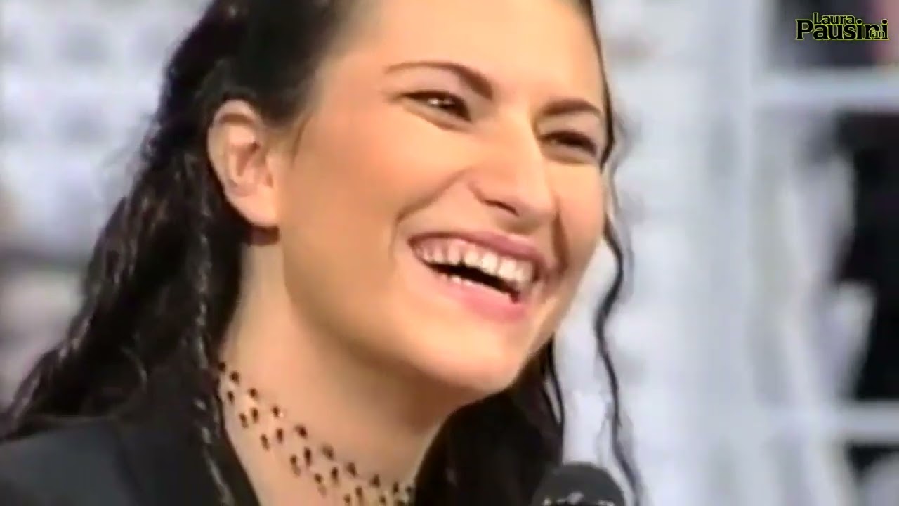 Laura Pausini & Gianni Morandi • C'era un ragazzo.... (1999)