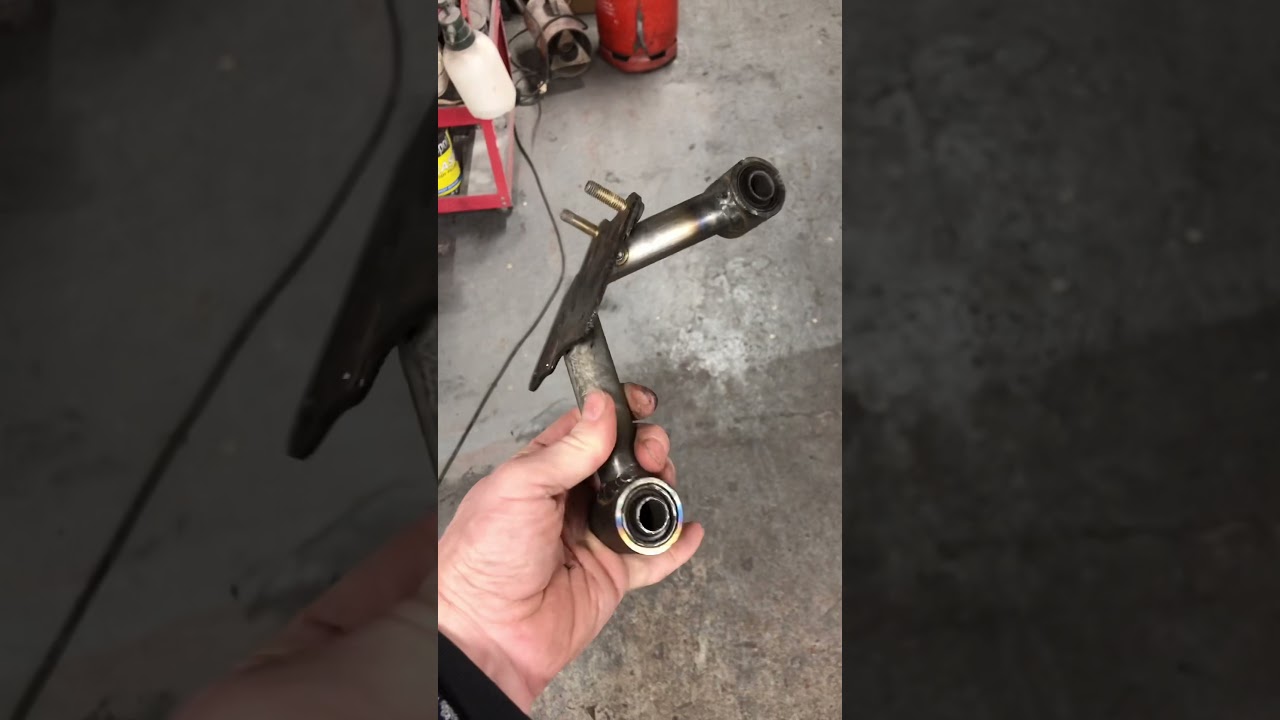 I’m back!! Mounting the RX8 gearbox into the Escort.