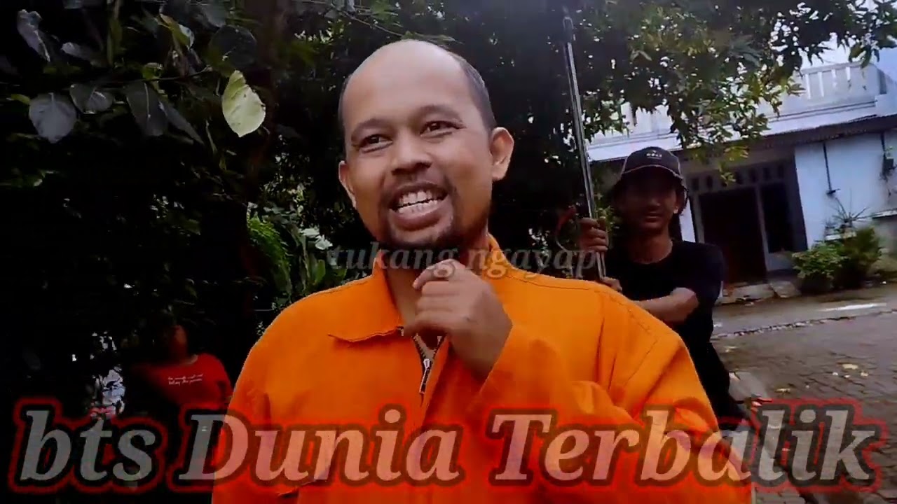 Ngintip orang syuting nyok. Ujqng ama yayang Narsih godain mang Afif