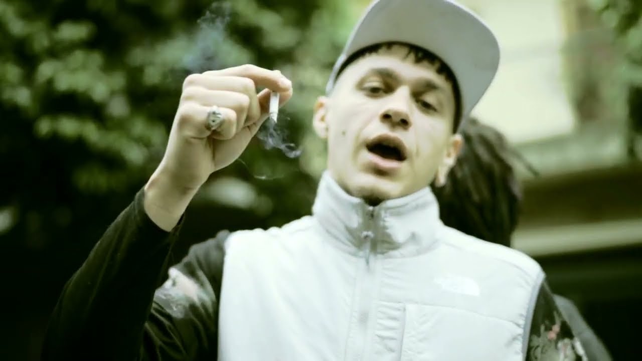 Komp - Salto Ft. Uhniko (Prod. Bles)