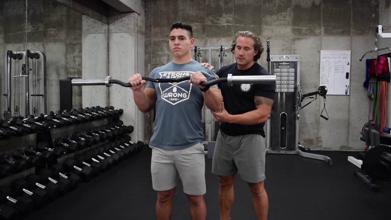 Do Reverse Curls to Build Big Forearms