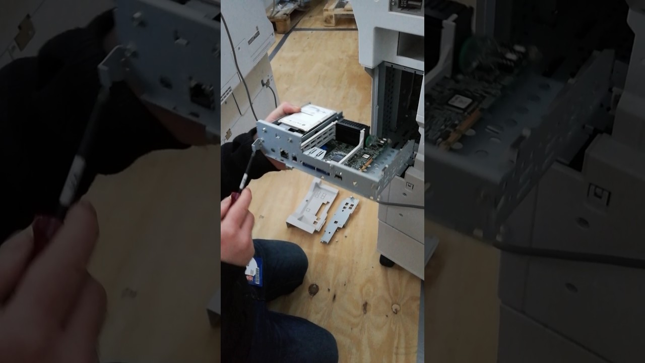 How to remove the HDD