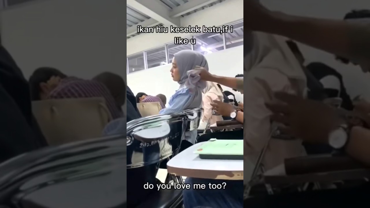 MAHASISWI INI JAHILIN CEWEK DIDEPANNYA 