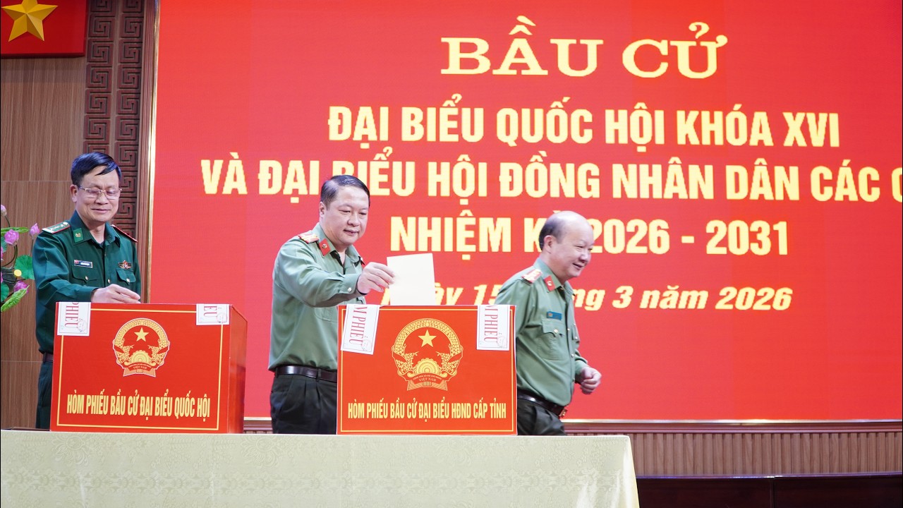 SẮC PHỤC GỬI GẮM NIỀM TIN QUA LÁ PHIẾU