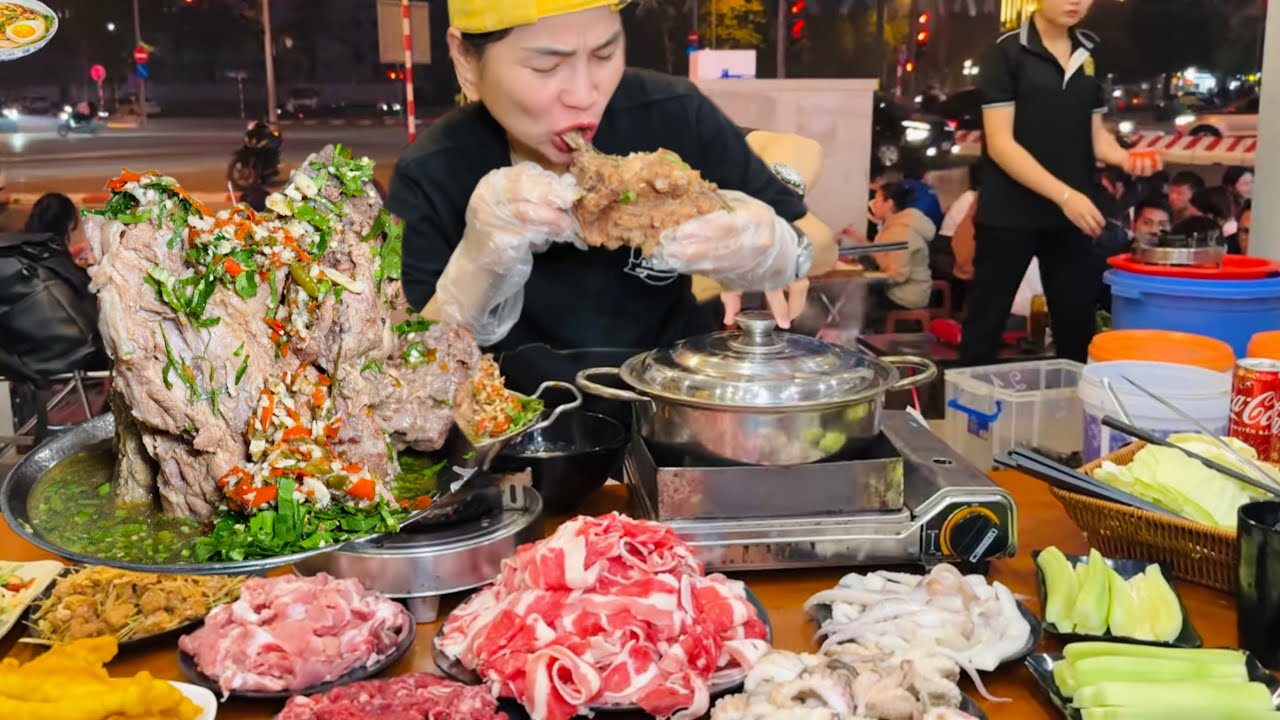 MỘT MÌNH CÂN HẾT NGUYÊN BÀN THỨC ĂN SIÊU KHỦNG VÀ THƯỞNG THỨC MÓN SƯỜN CAY THÁI LAN